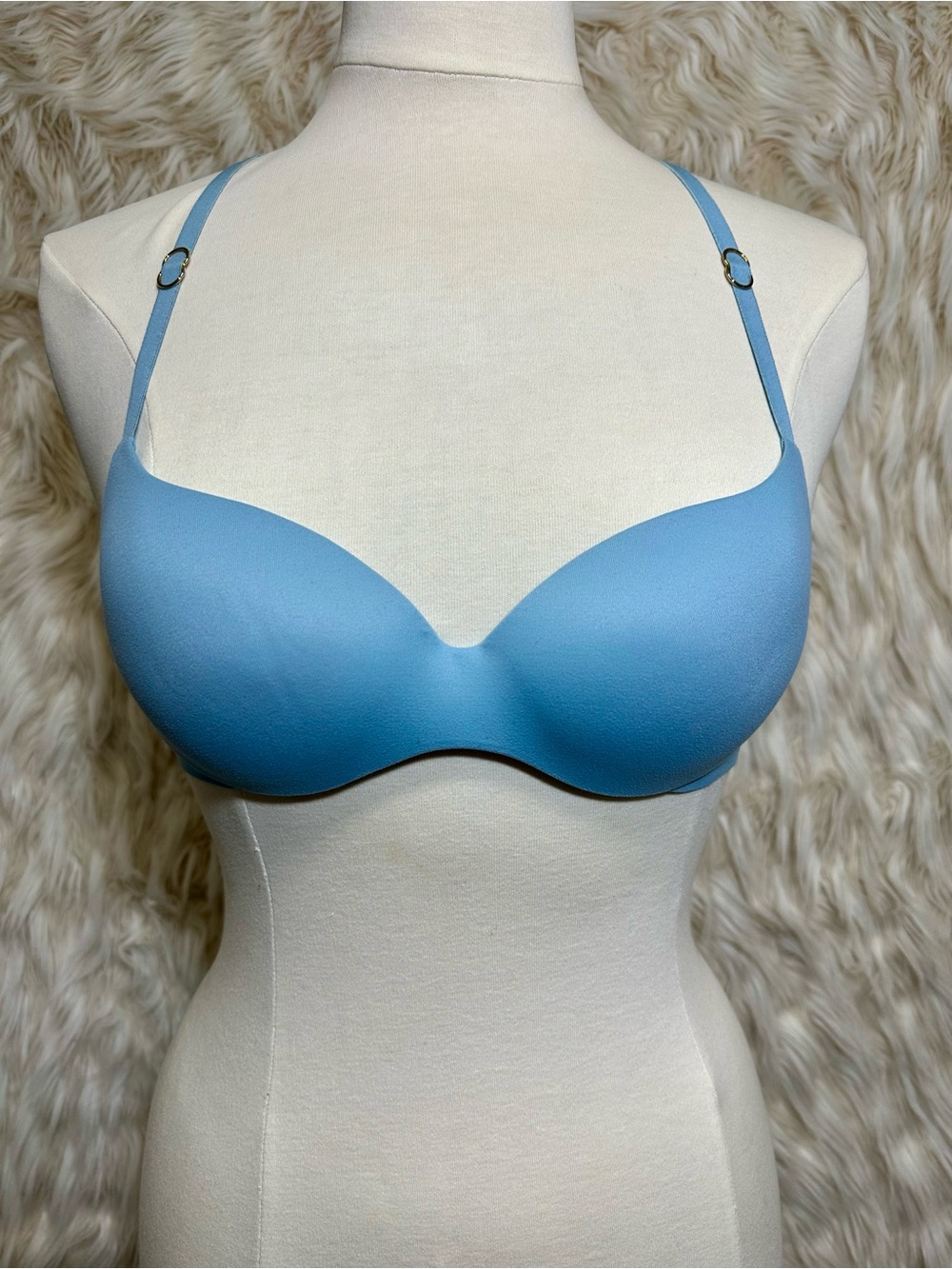 Victoria’s Secret Incredible Blue Lace-Back Bra | 32B